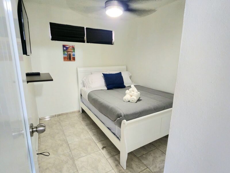 Stylish 2BR Apt w/ Great Comfort and Amenities!