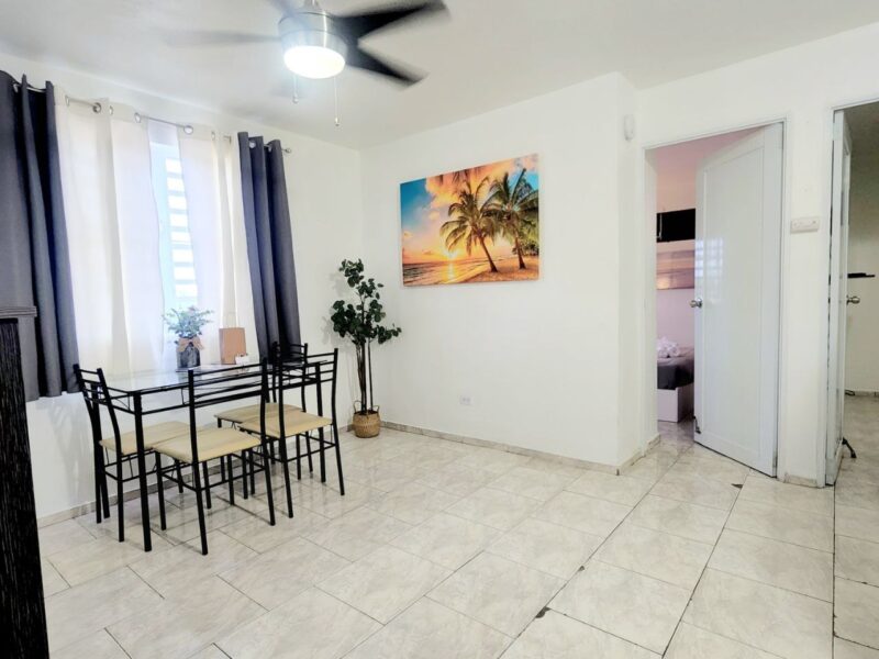 Stylish 2BR Apt w/ Great Comfort and Amenities!